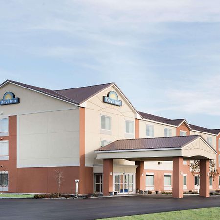 Days Inn By Wyndham Watertown Fort Drum Evans Mills Εξωτερικό φωτογραφία
