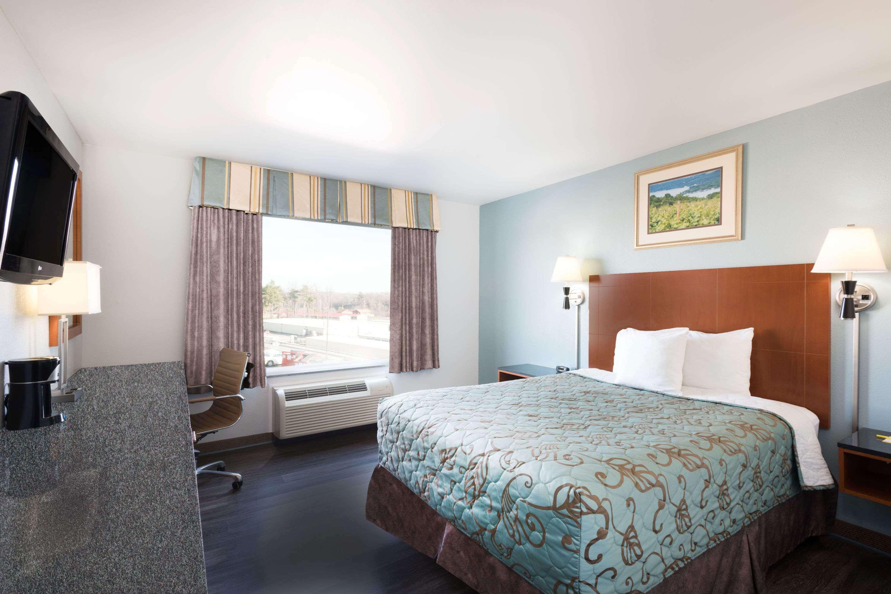 Days Inn By Wyndham Watertown Fort Drum Evans Mills Εξωτερικό φωτογραφία