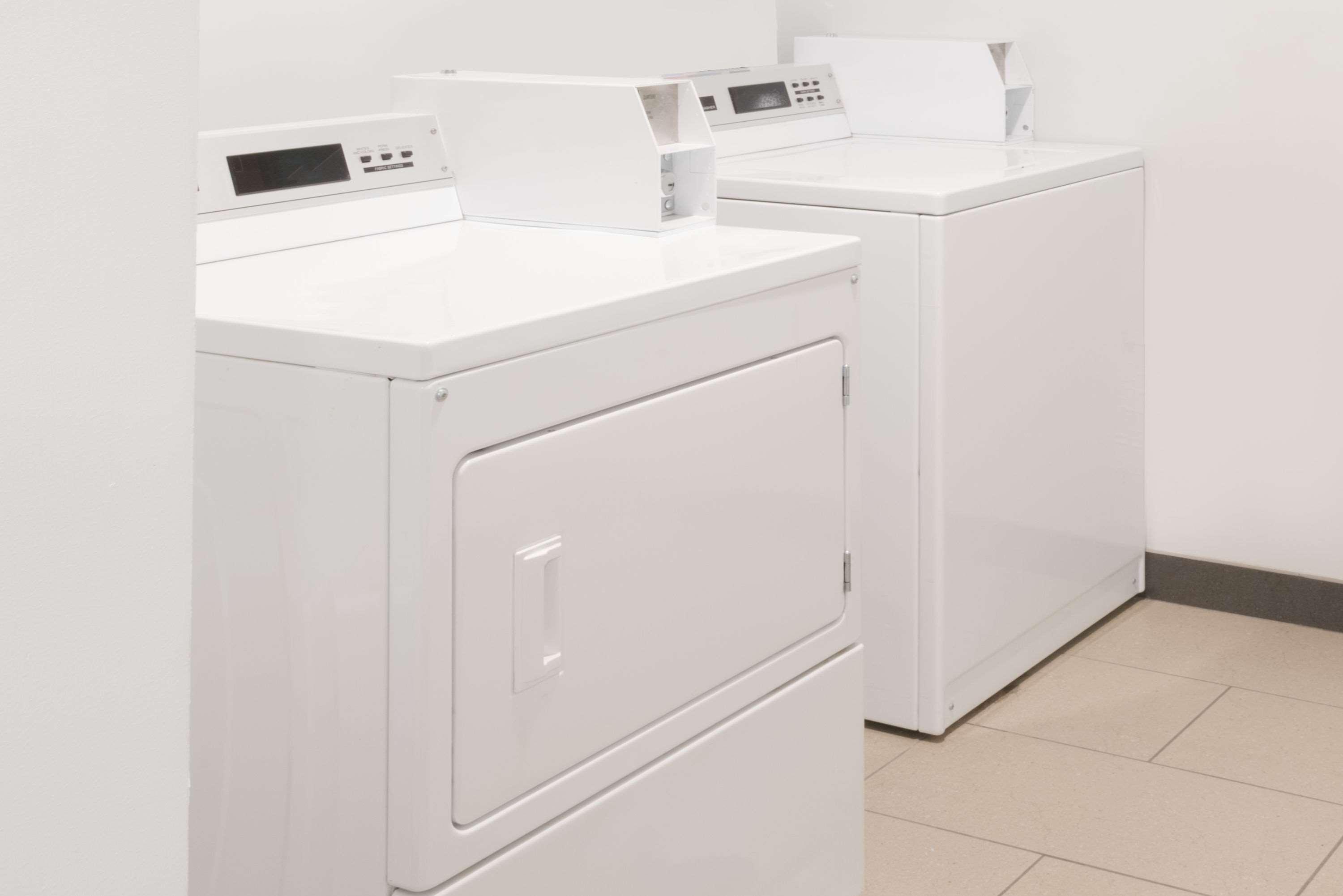Days Inn By Wyndham Watertown Fort Drum Evans Mills Εξωτερικό φωτογραφία