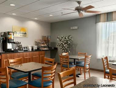 Days Inn By Wyndham Watertown Fort Drum Evans Mills Εξωτερικό φωτογραφία
